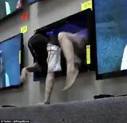 整蛊吃瓜的视频