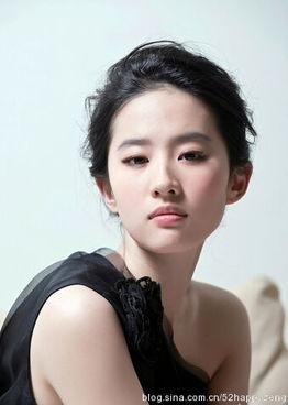 娱乐圈吃瓜刘亦菲是谁呀,揭秘“吃瓜刘亦菲”背后的明星魅力